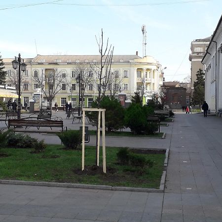 Апартаменты На Проспекте Почтовый Krywyj Rih Exterior foto