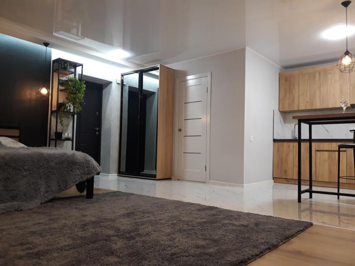 Апартаменты На Проспекте Почтовый Krywyj Rih Exterior foto