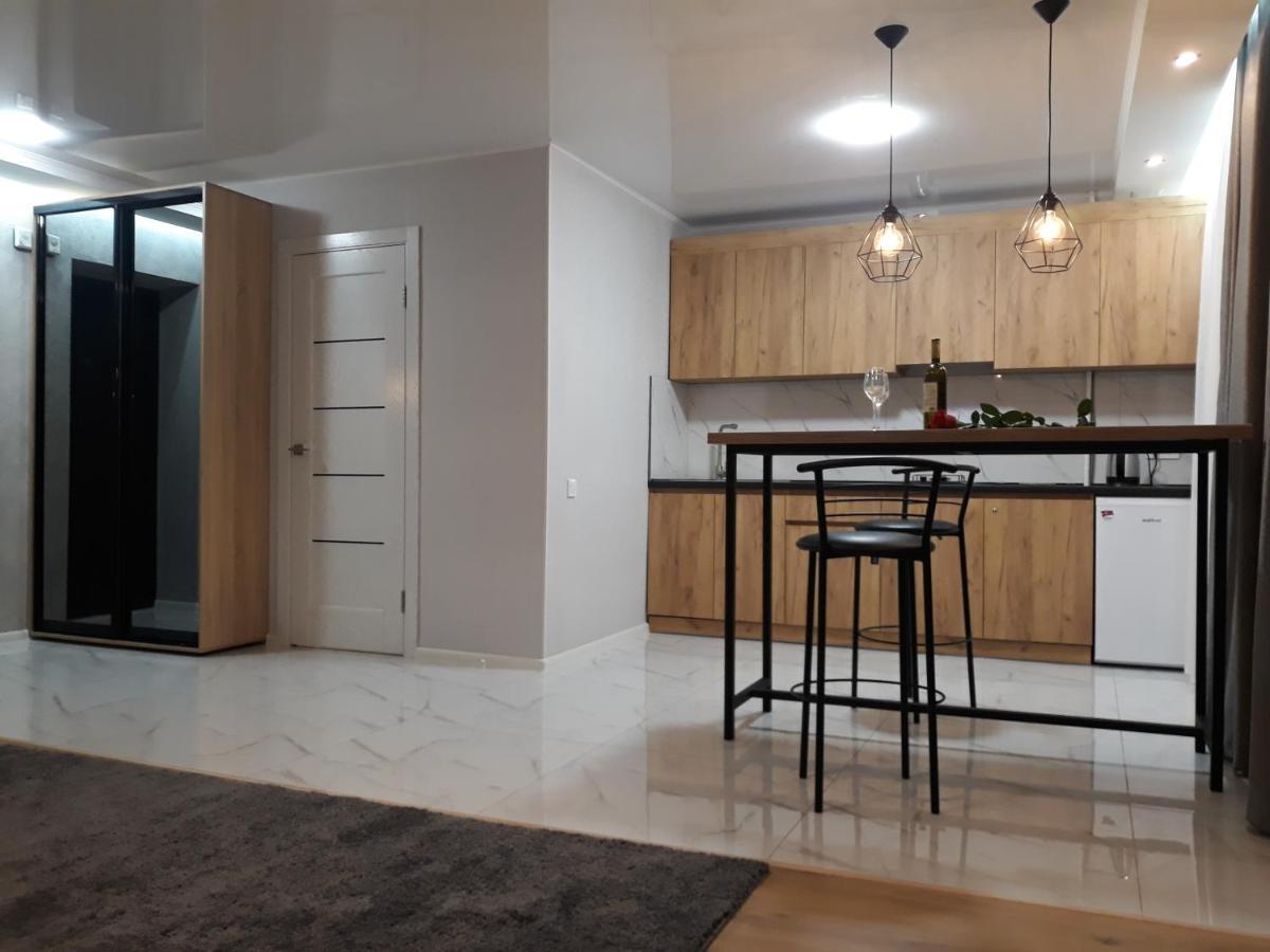 Апартаменты На Проспекте Почтовый Krywyj Rih Exterior foto